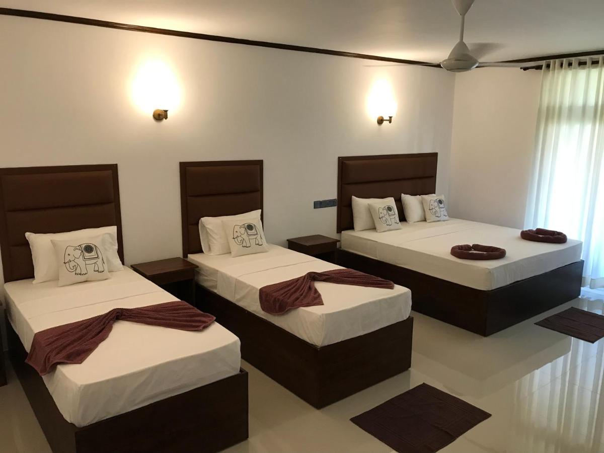 Lemazone Inn Mirissa Ngoại thất bức ảnh