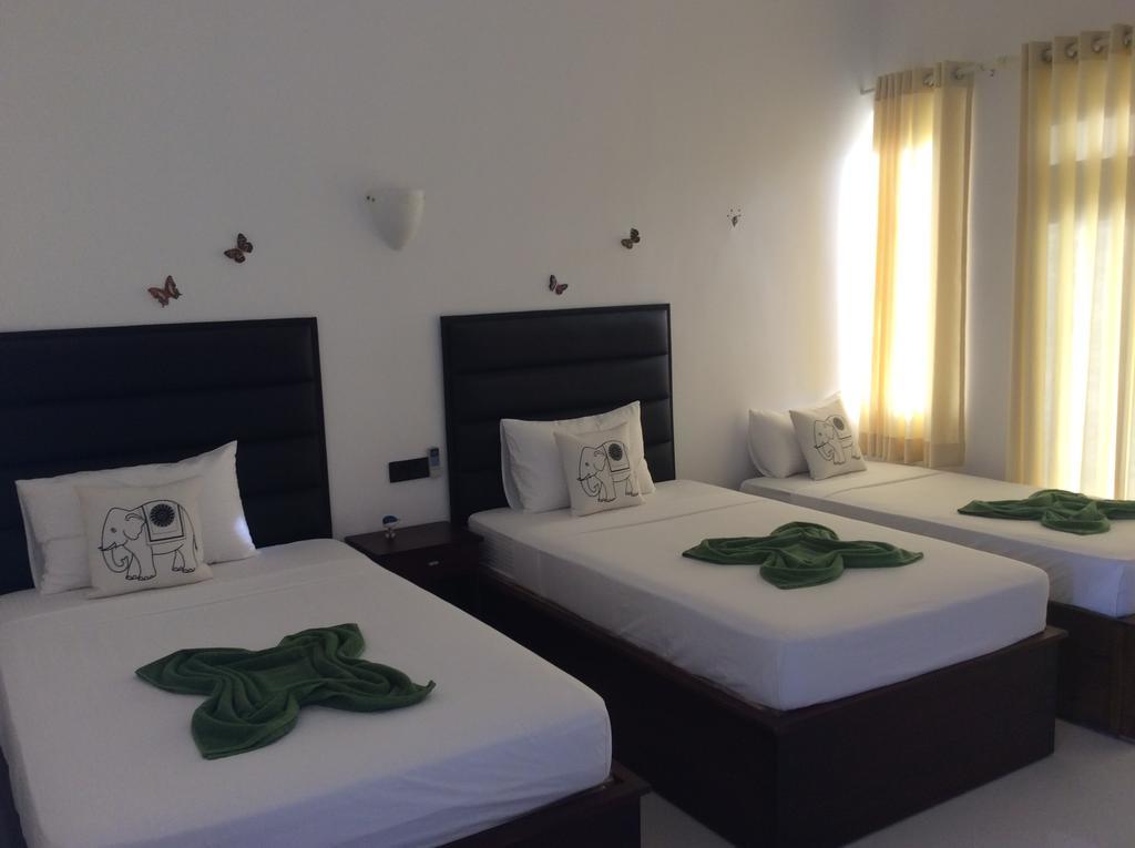 Lemazone Inn Mirissa Ngoại thất bức ảnh