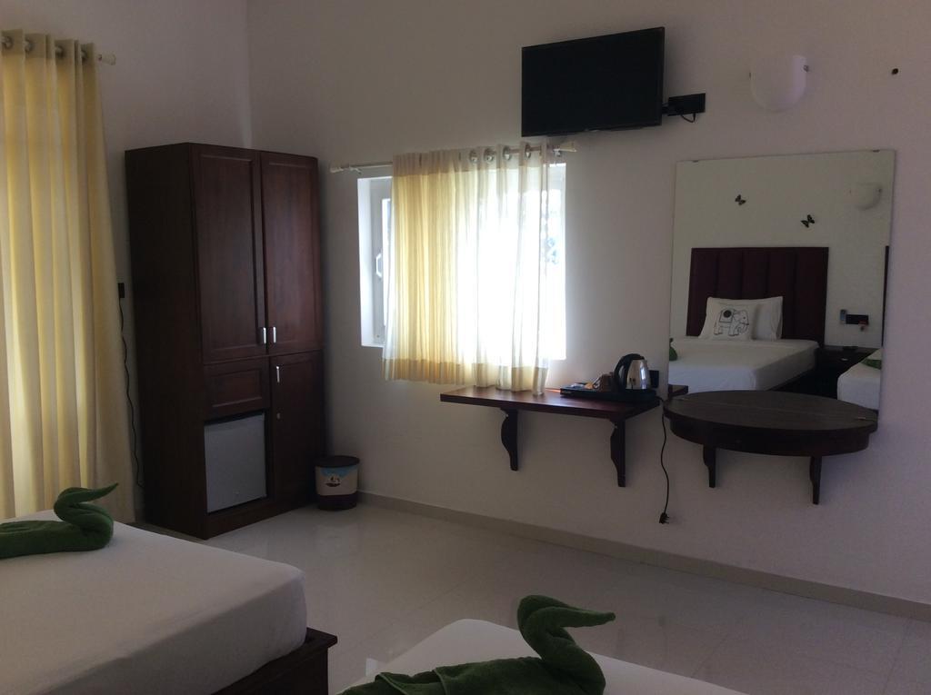 Lemazone Inn Mirissa Ngoại thất bức ảnh