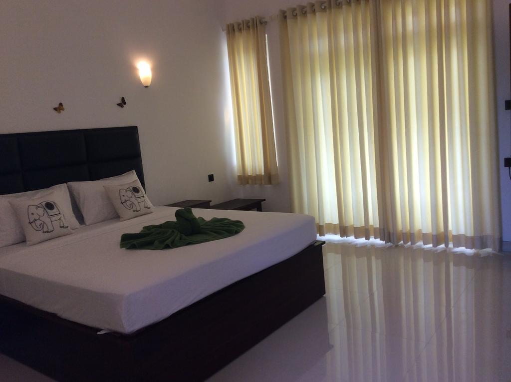 Lemazone Inn Mirissa Ngoại thất bức ảnh