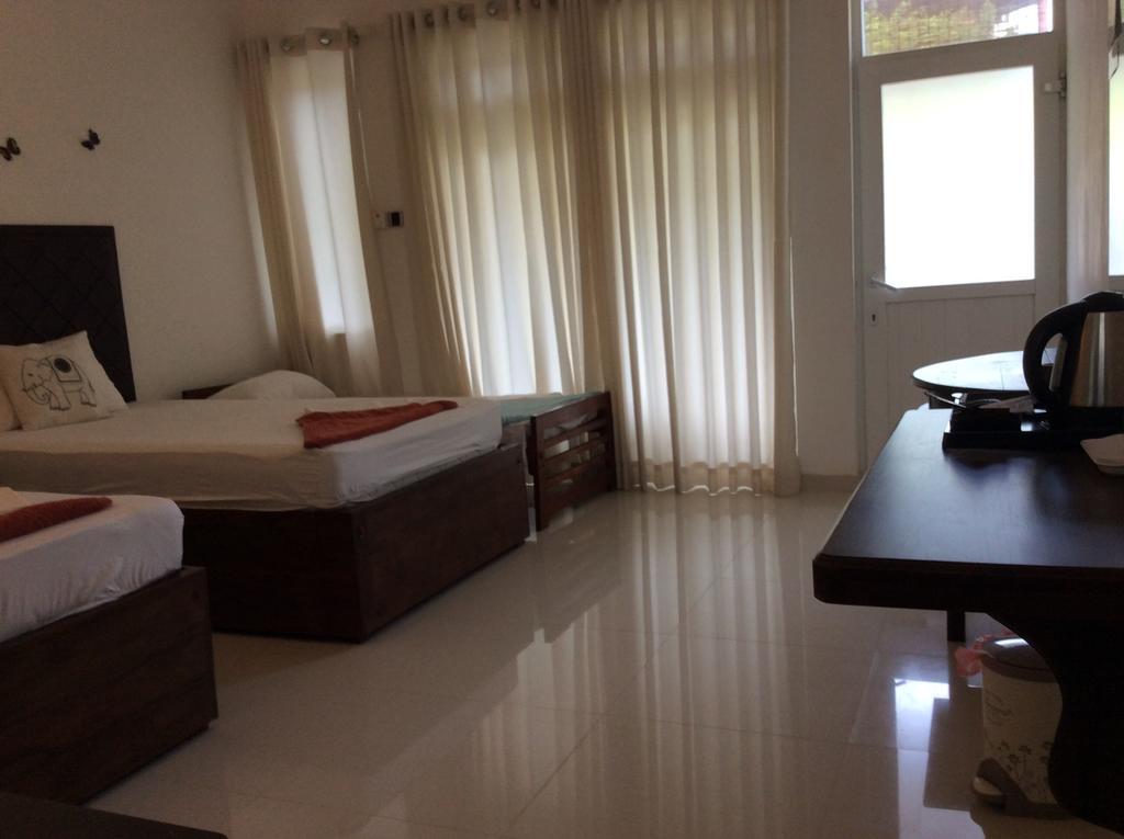 Lemazone Inn Mirissa Ngoại thất bức ảnh